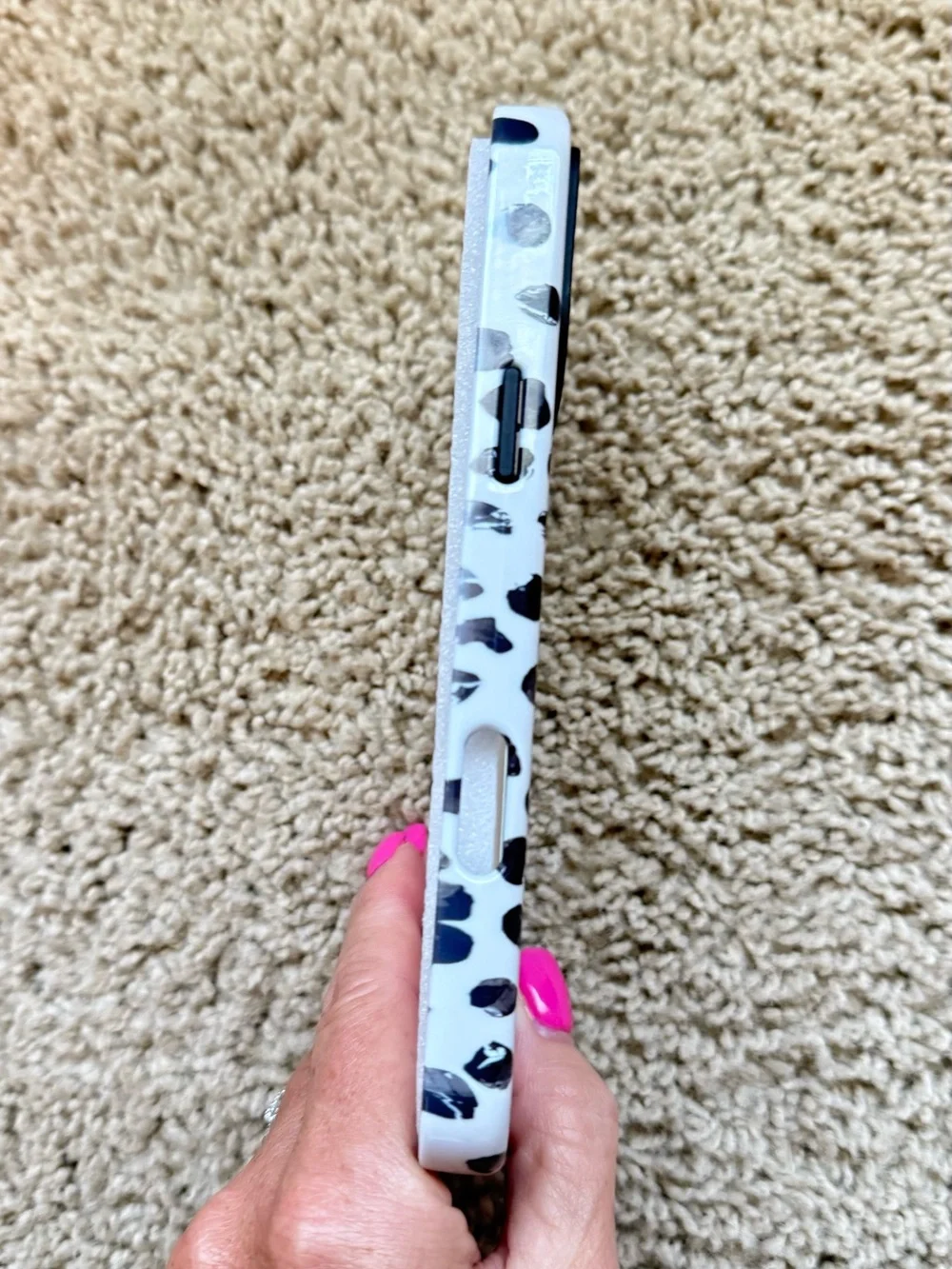 Leopard Print MagSafe-Compatible Phone Case - Cream Black